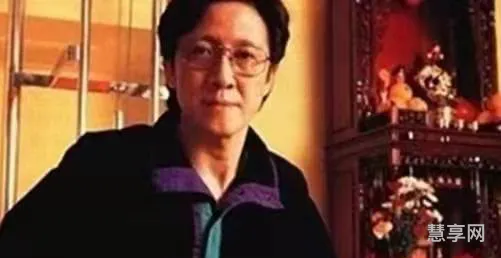 依稀往梦似曾见(铁血丹心的歌词)