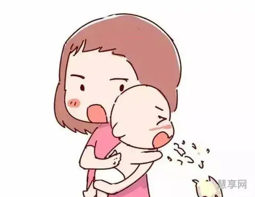 宝宝为什么总吐奶(宝宝老吐奶怎么回事)