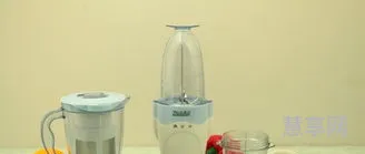 榨汁机做豆浆(榨汁机榨豆浆需要煮熟吗)