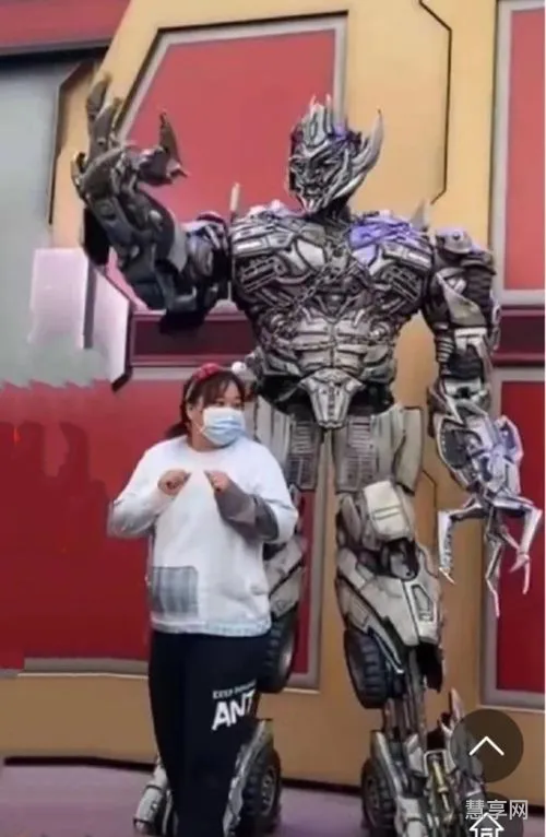 环球影城威震天是真人吗(环球影城威震天的角色原型是谁)