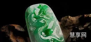 翡翠和玉的区别(玉养人还是翡翠养人)