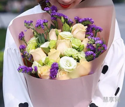 给老人买什么礼物(送老人实用20个礼物)