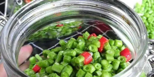 腌蒜苔怎么腌好吃又脆(最简单的腌蒜苔方法)