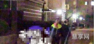 做那事为什么要十指紧扣(接吻时十指紧扣是什么意思)