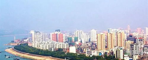 东南北地很危险打一城市(东南西北打一字)