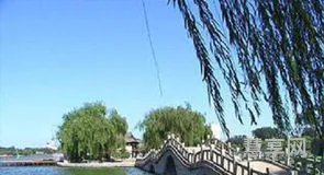 大明湖在哪里(济南大明湖门票多少钱一张)
