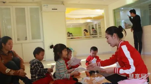 学前教育专业是幼师吗(学前教育和幼师区别)