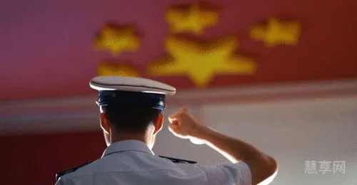 飘扬的近义词是什么(飘扬近义词飞扬对不对)