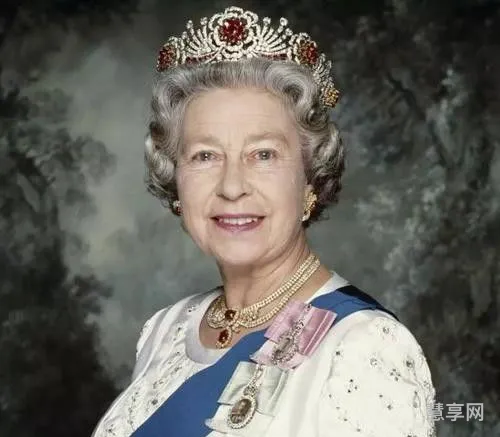 英国女王是世袭制吗(目前英国女王是谁)