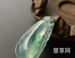 玉和翡翠有什么区别(玉养人还是翡翠养人)