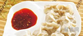 冻汤圆下冷水还是热水(冻汤圆的正确煮的方法)