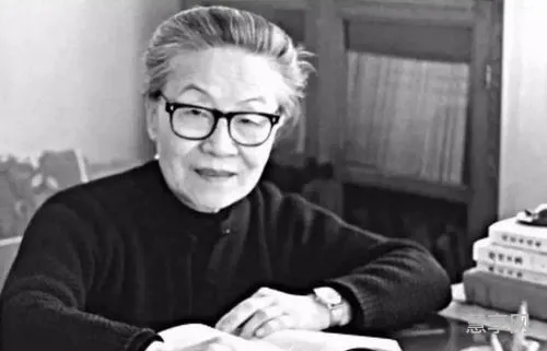为什么叫杨绛先生(杨绛明确拒绝别人叫她先生)