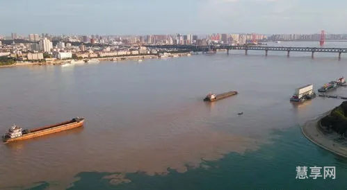 泾渭分明在哪里可以看到(去泾渭分明景点怎么走)