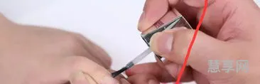 去死皮的方法(去角质的正确方法使用步骤)