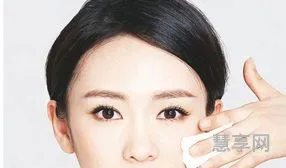 皮肤暗黄怎么美白(皮肤天生黑能美白吗)