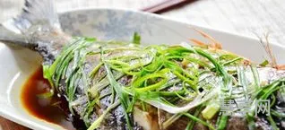 清蒸武昌鱼的做法(武昌鱼蒸多久最佳时间)