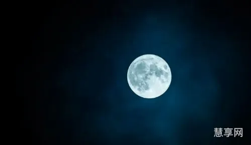 小时不识月呼作白玉盘(古朗月行小时不识月)