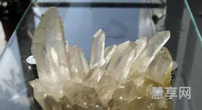 天然水晶鉴别(鉴别水晶是最简单的方法)