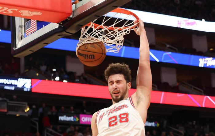 火箭双能后卫谢泼德与阿门汤普森互补性凸显