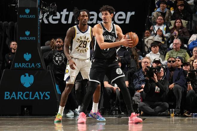 篮网主场收官战惨败步行者 双方轮休致比赛冷清