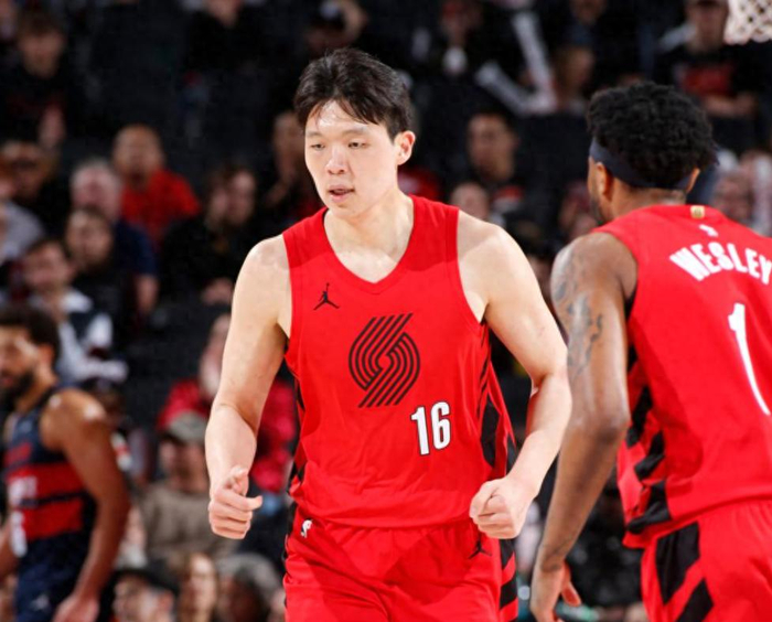 开拓者季后赛晋级，杨瀚森未来前景堪忧