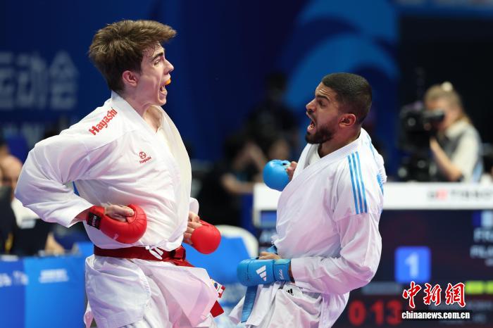 阿鲁巴唯一选手罗布·蒂默曼斯世运会赛场展客厅