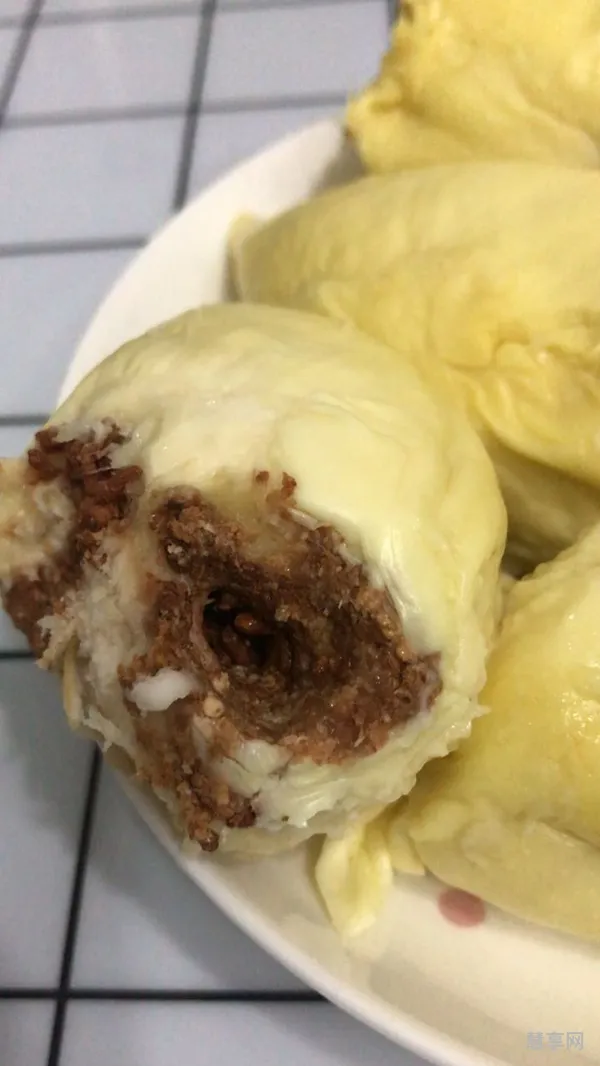 榴莲有虫子还能吃吗(榴莲虫卵吃下去要紧吗)