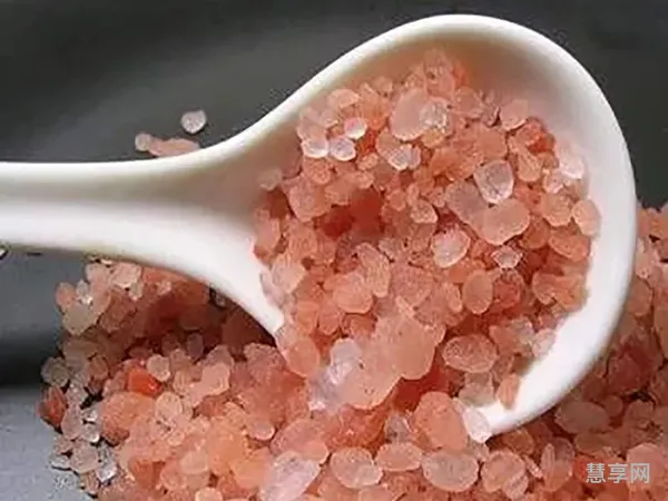 玫瑰盐为什么是粉色的(粉盐是玫瑰盐吗)